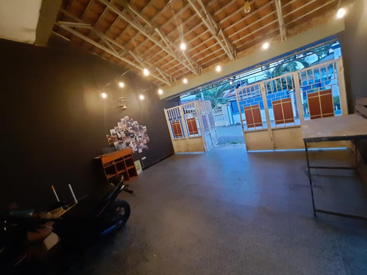 999 Khs 2 Homestay Gilimanuk Exterior foto